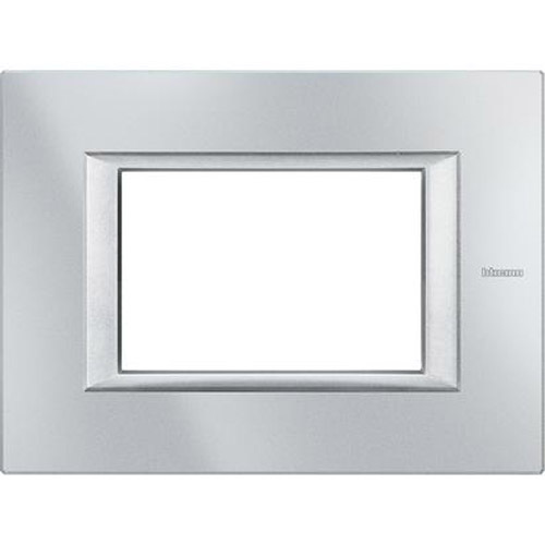 Рамка 3М Rectangular Tech (HC) - bticino Axolute HA4803HC