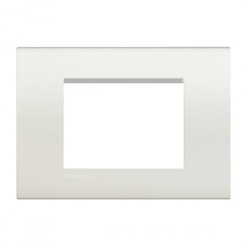 Рамка 3М Square White (BI) - bticino Livinglight LNA4803BI