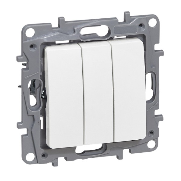 Ключ троен 10A  Бял - Legrand Niloe 764503