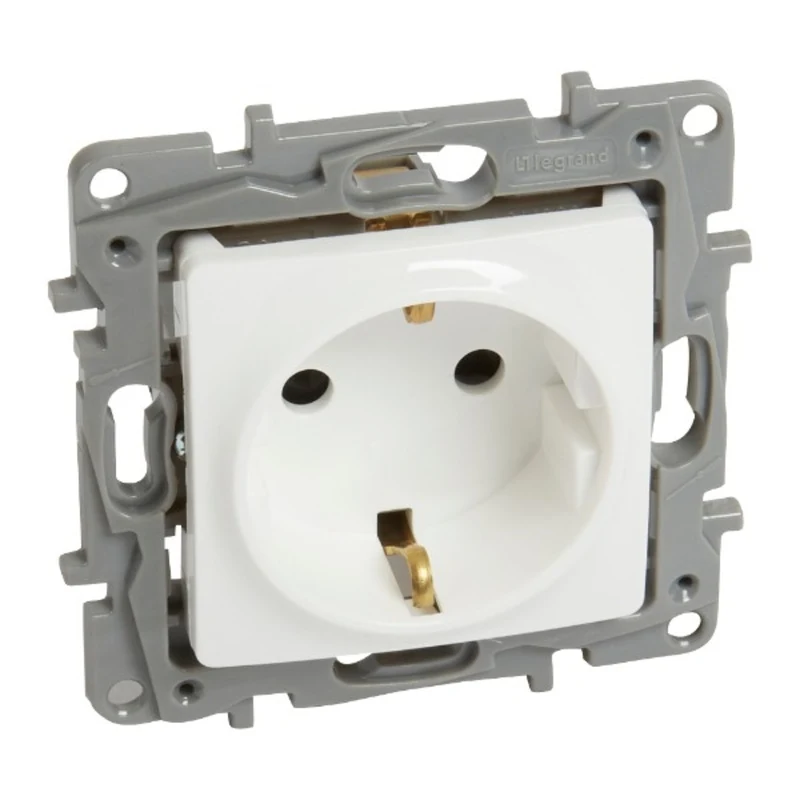 Контакт шуко с детска защита 2P+E 16A Бял - Legrand Niloe 764529