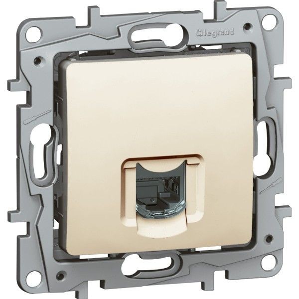 Розетка 1xRJ45 Cat. 6 FTP Крем /до изчерпване/ - Legrand Niloe 664877