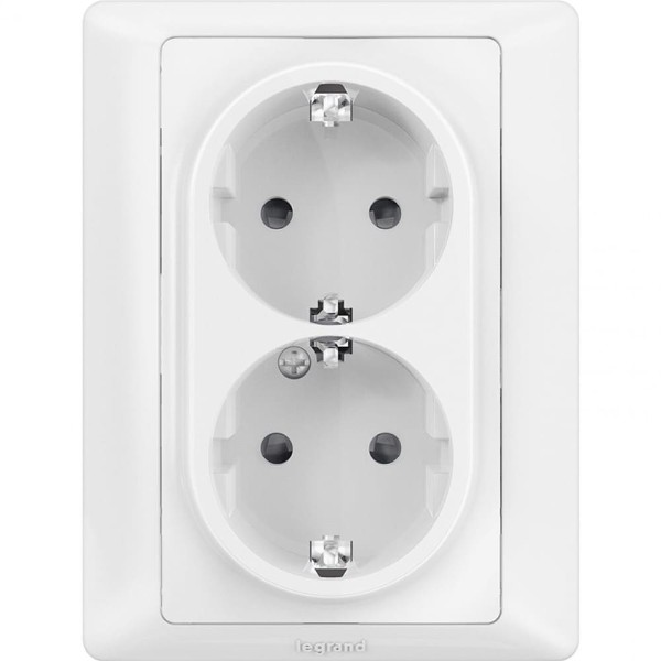Контакт шуко двоен 2P+E Бял - Legrand Valena 774400