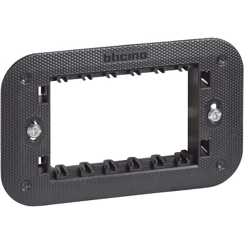 Монтажна рамка 3М - bticino Living Now K4703