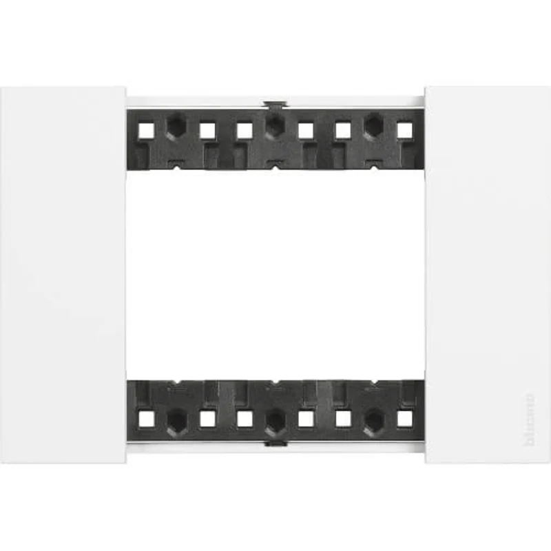Frame 3M White Italian Standard - bticino Living Now KA4803KW