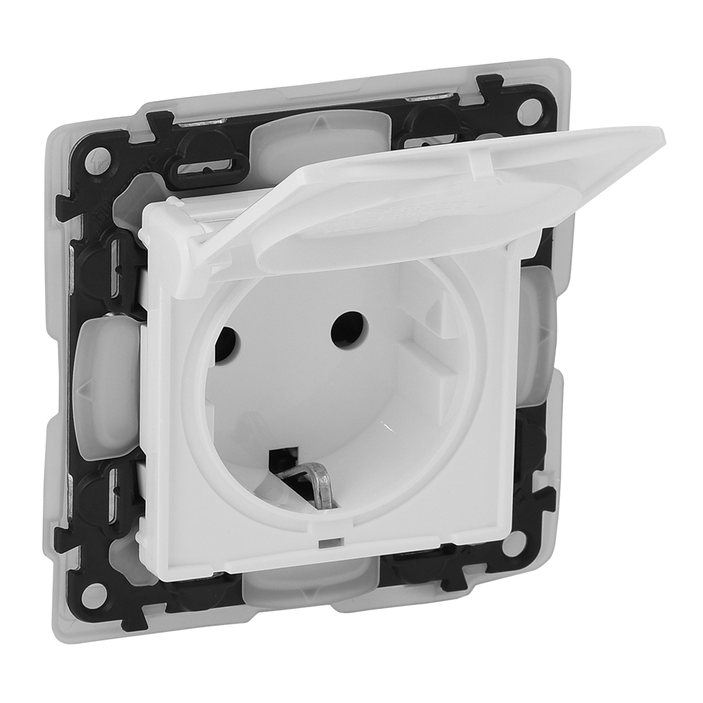 Контакт шуко 2P+E IP44 Бял - Legrand Valena Life 753119