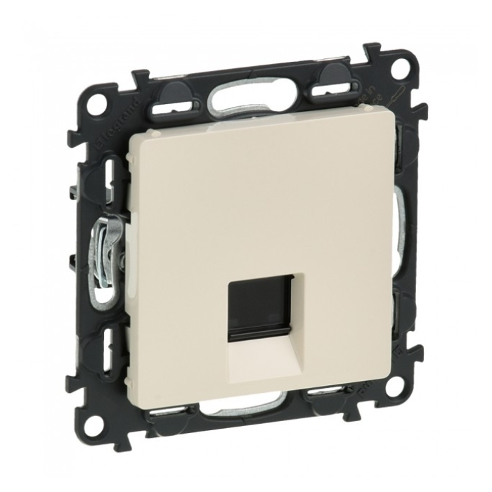 Блистер Valena Life Розетка RJ45 UTP кат. 5е LCS Крем - Legrand Valena Life 755681