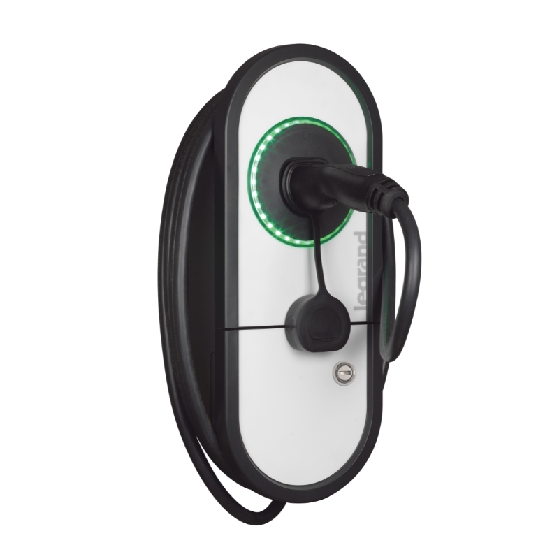 Монофазна зарядна станция 7,4 kW, 1P 32A, с кабел 5m и конектор Type 2 + RCBO, IP54 IK11 - Legrand Green'up One 57013