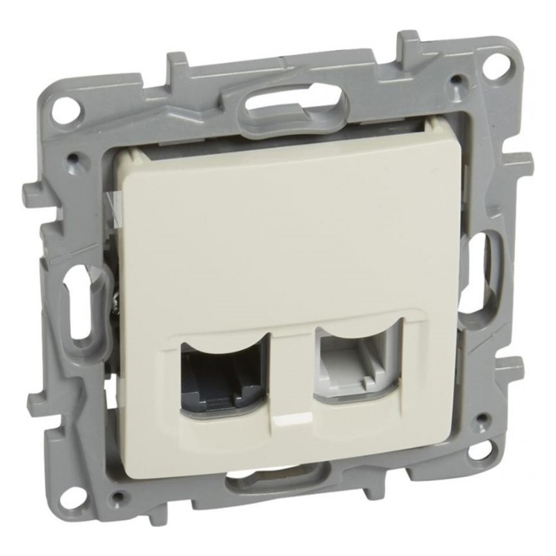 Розетка комбинирана RJ11+RJ45 Cat. 5 UTP Бял, скоби /до изчерпване/ - Legrand Niloe 664772
