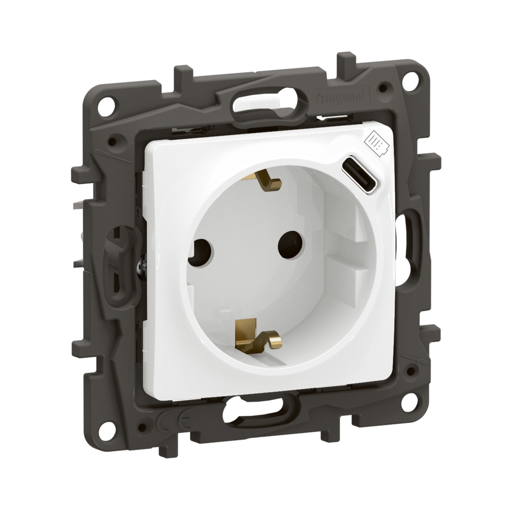 Контакт Шуко 2P+E 16A и USB тип C 1.5A 7.5W с детска защита и автоматични клеми Бял  - Legrand Niloe New NP3312WH