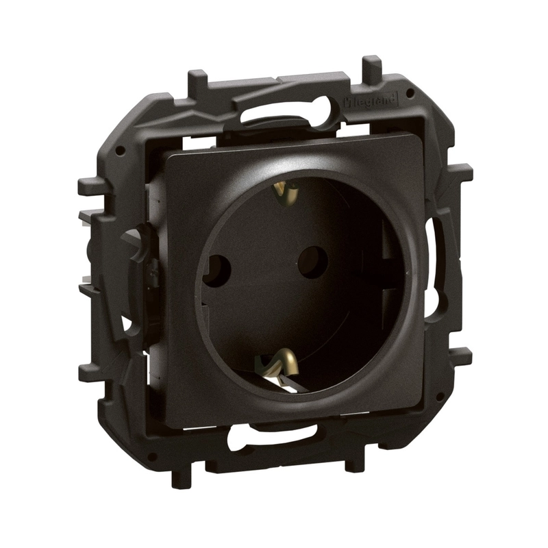 Контакт Шуко 2P+E 16A с винтови клеми Черен  - Legrand Niloe New NP3121BK