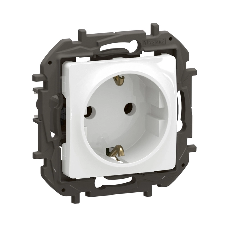 Контакт Шуко 2P+E 16A с винтови клеми Бял  - Legrand Niloe New NP3121WH