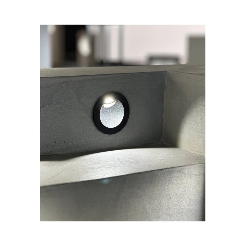 VK/02147/B/W LED осветител за стена, 220-240V, 2W, 3000K, 175lm, CRI>80, IP65, ø8x3.8cm, черен - VK LED Kay