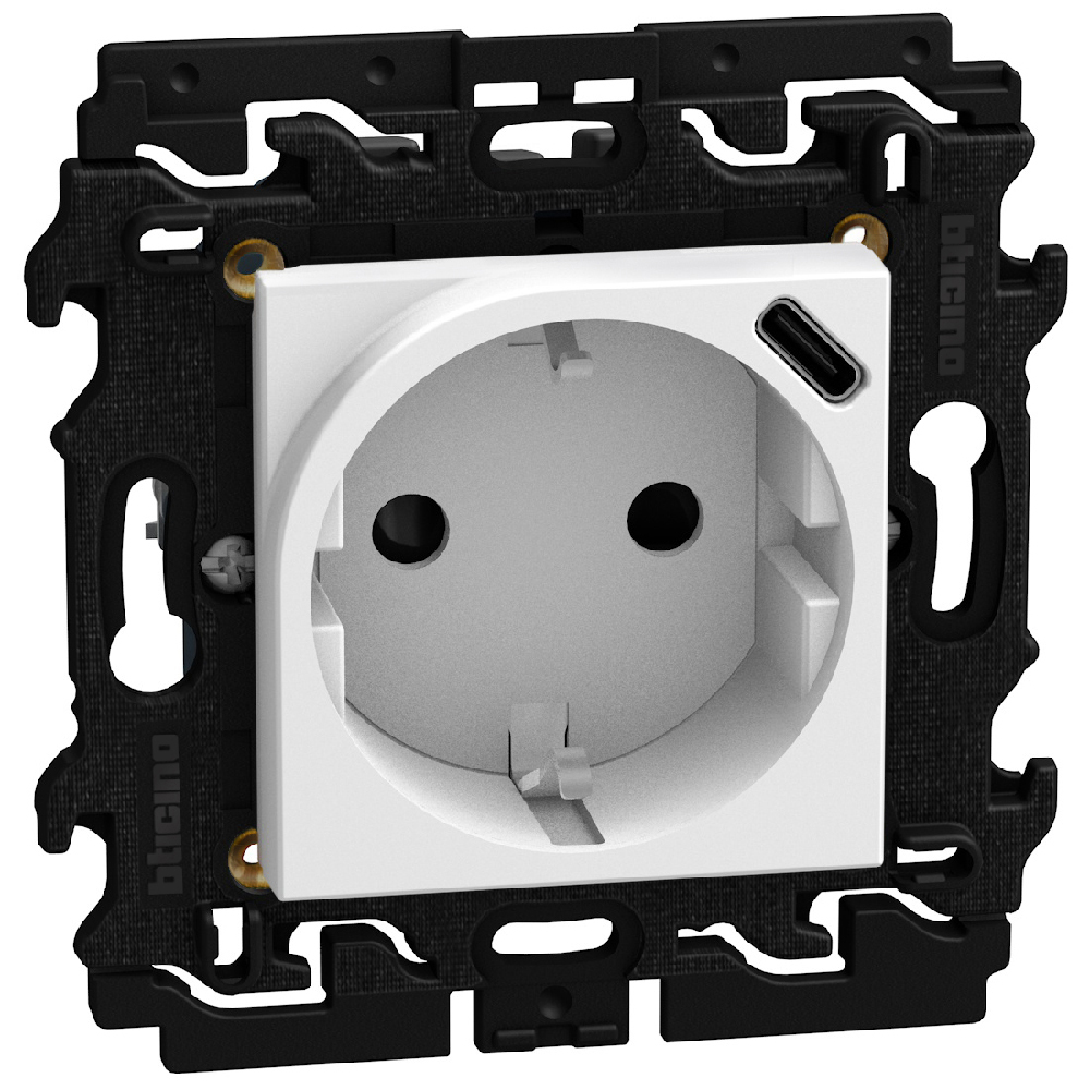 Контакт Шуко 2Р+Е 16А и USB тип C 1.5A 7.5W 2M с монтажна рамка Бял - bticino Light Now YW4141USB